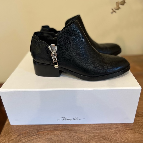 PRISTINE CONDITION- Phillip Lim Alexa leather ankle booties - Picture 10 of 10
